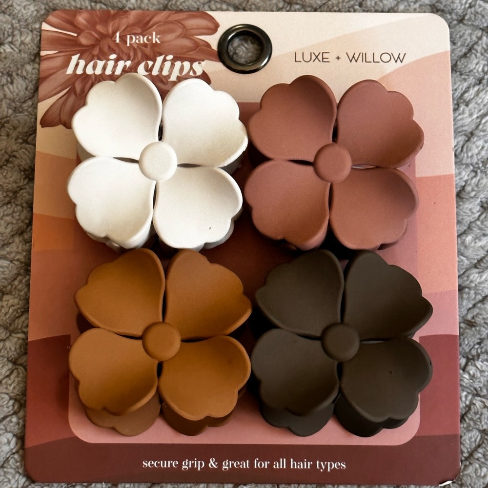 NEW Luxe and Willow Flower Claw Clips 4 pack